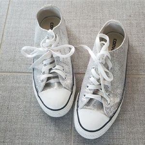 Converse All Star Chucks Low Top Sneakers